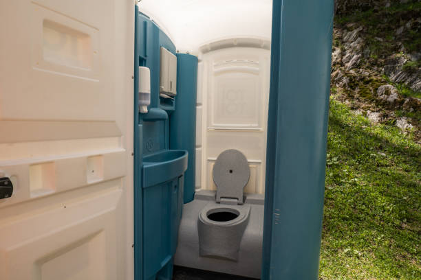 Best Portable bathroom rental  in Talahi Island, GA